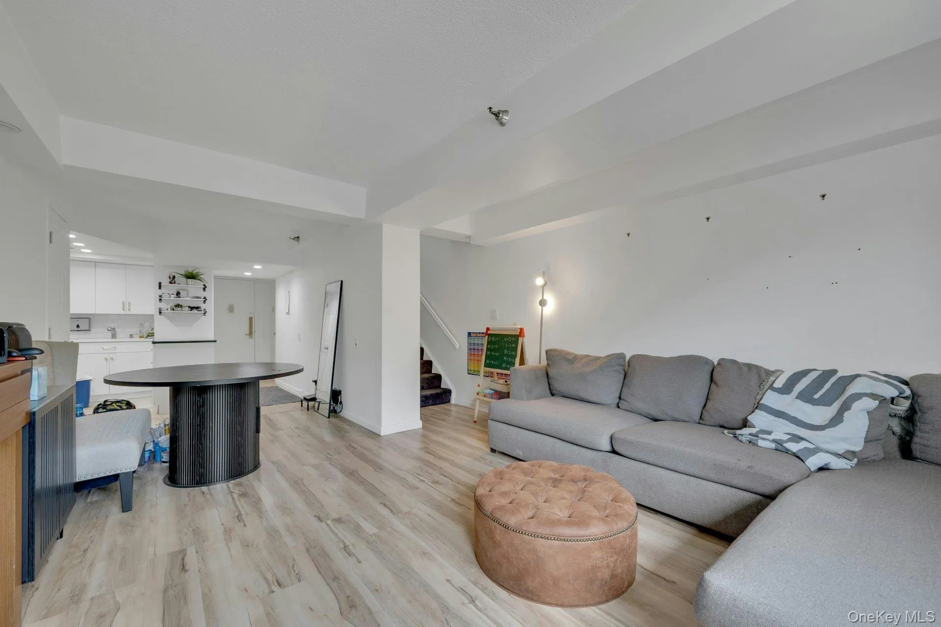 23 Water Grant Street, Yonkers, NY, 1 Bedroom Bedrooms, 4 Rooms Rooms,1 BathroomBathrooms,Residential,For Rent,Water Grant,0,1004500 23 Water Grant Street, Yonkers, NY, 1 Bedroom Bedrooms, 4 Rooms Rooms,1 BathroomBathrooms,Residential,For Rent,Water Grant,0,1004500