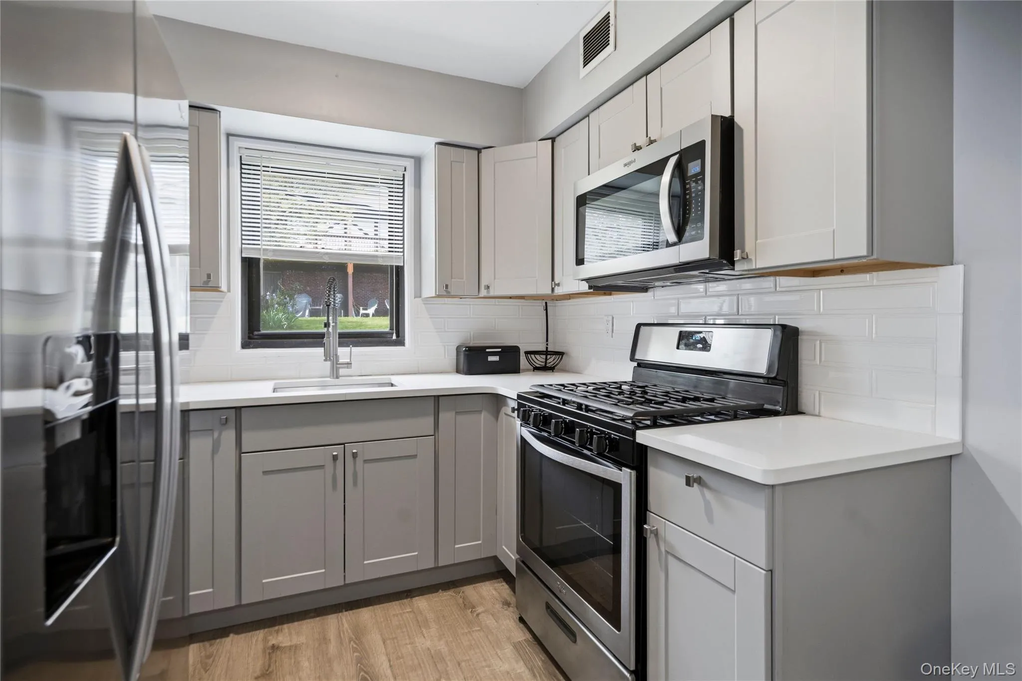 16 Bailey Court, Brookhaven, NY, 1 Bedroom Bedrooms, 3 Rooms Rooms,1 BathroomBathrooms,Residential,For Rent,Bailey Court,0,1004501 16 Bailey Court, Brookhaven, NY, 1 Bedroom Bedrooms, 3 Rooms Rooms,1 BathroomBathrooms,Residential,For Rent,Bailey Court,0,1004501