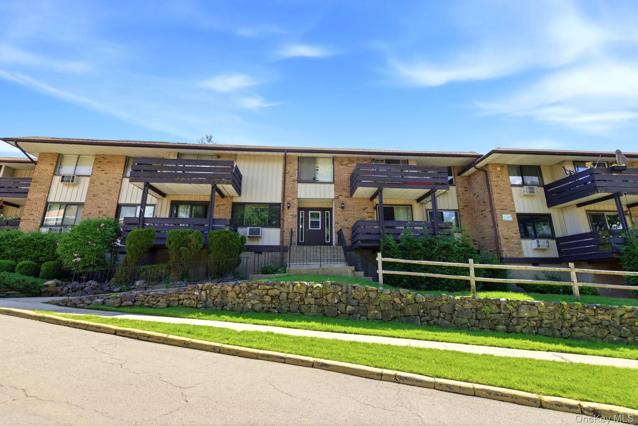 130 Sierra Vista Lane, Clarkstown, NY, 2 Bedrooms Bedrooms, 5 Rooms Rooms,2 BathroomsBathrooms,Residential,For Rent,Sierra Vista,0,1004503 130 Sierra Vista Lane, Clarkstown, NY, 2 Bedrooms Bedrooms, 5 Rooms Rooms,2 BathroomsBathrooms,Residential,For Rent,Sierra Vista,0,1004503