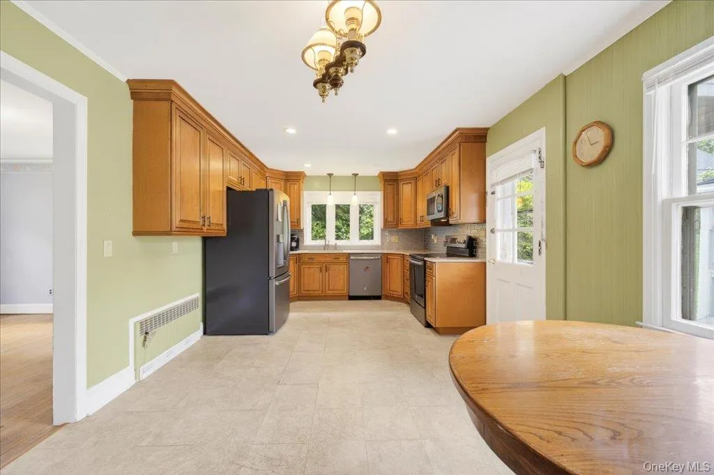 45 Summit Street, Monroe, NY, 3 Bedrooms Bedrooms, 9 Rooms Rooms,1 BathroomBathrooms,Residential,For Rent,Summit,0,1004504 45 Summit Street, Monroe, NY, 3 Bedrooms Bedrooms, 9 Rooms Rooms,1 BathroomBathrooms,Residential,For Rent,Summit,0,1004504