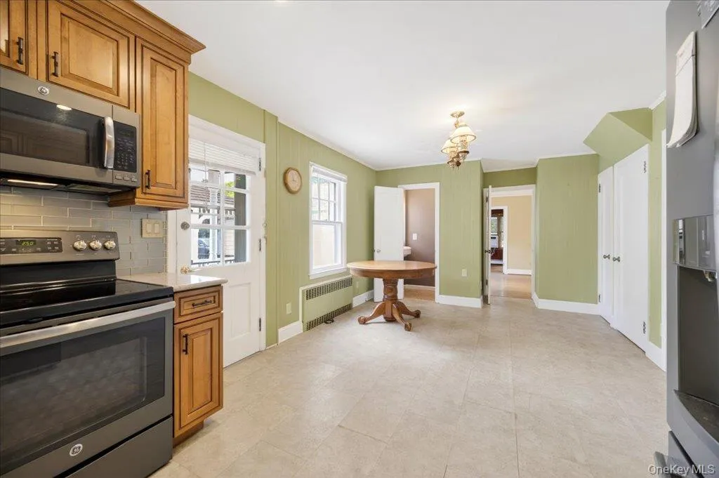 45 Summit Street, Monroe, NY, 3 Bedrooms Bedrooms, 9 Rooms Rooms,1 BathroomBathrooms,Residential,For Rent,Summit,0,1004504 45 Summit Street, Monroe, NY, 3 Bedrooms Bedrooms, 9 Rooms Rooms,1 BathroomBathrooms,Residential,For Rent,Summit,0,1004504