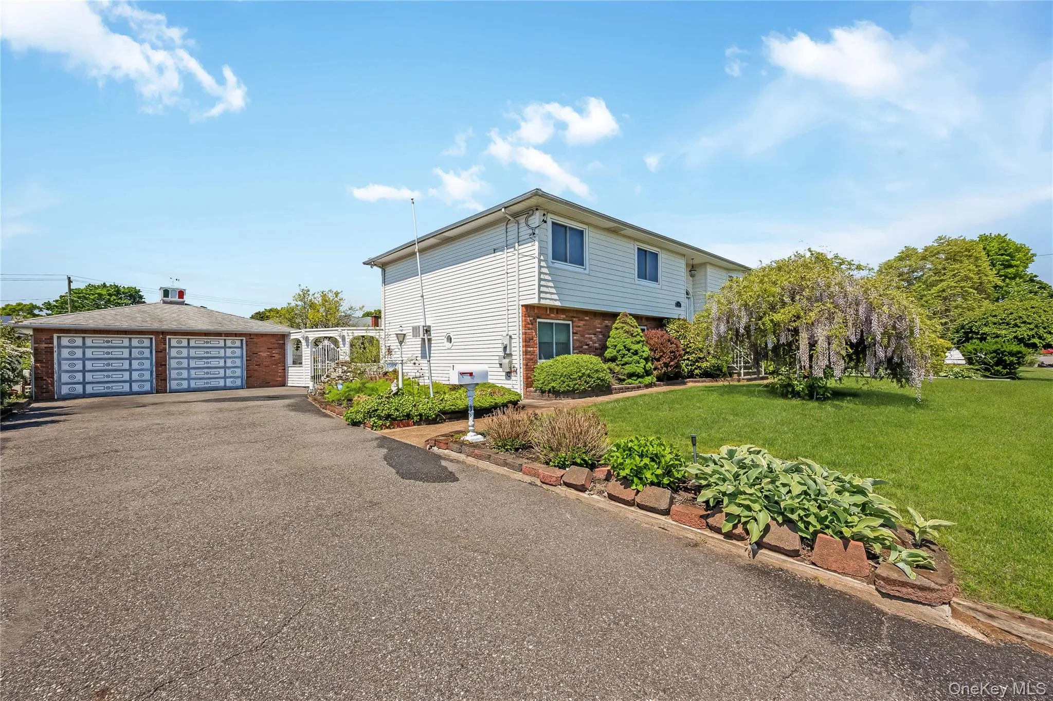 1540 7th Street, West Babylon, NY, 5 Bedrooms Bedrooms, 10 Rooms Rooms,3 BathroomsBathrooms,Residential,For Rent,7th,0,1004505 1540 7th Street, West Babylon, NY, 5 Bedrooms Bedrooms, 10 Rooms Rooms,3 BathroomsBathrooms,Residential,For Rent,7th,0,1004505