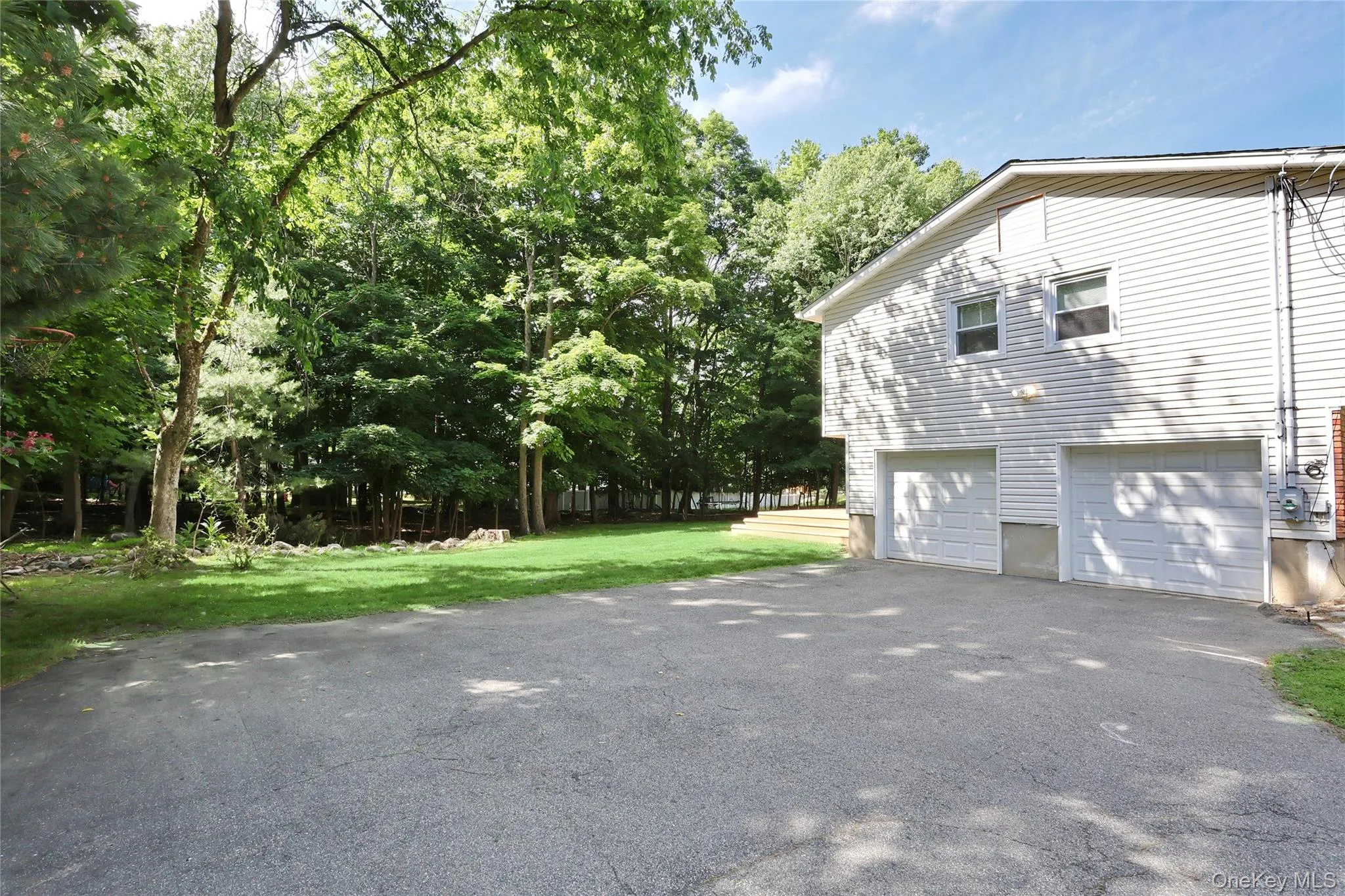 29 Thomsen Drive, Ramapo, NY, 4 Bedrooms Bedrooms, 8 Rooms Rooms,2 BathroomsBathrooms,Residential,For Rent,Thomsen,0,1004509 29 Thomsen Drive, Ramapo, NY, 4 Bedrooms Bedrooms, 8 Rooms Rooms,2 BathroomsBathrooms,Residential,For Rent,Thomsen,0,1004509