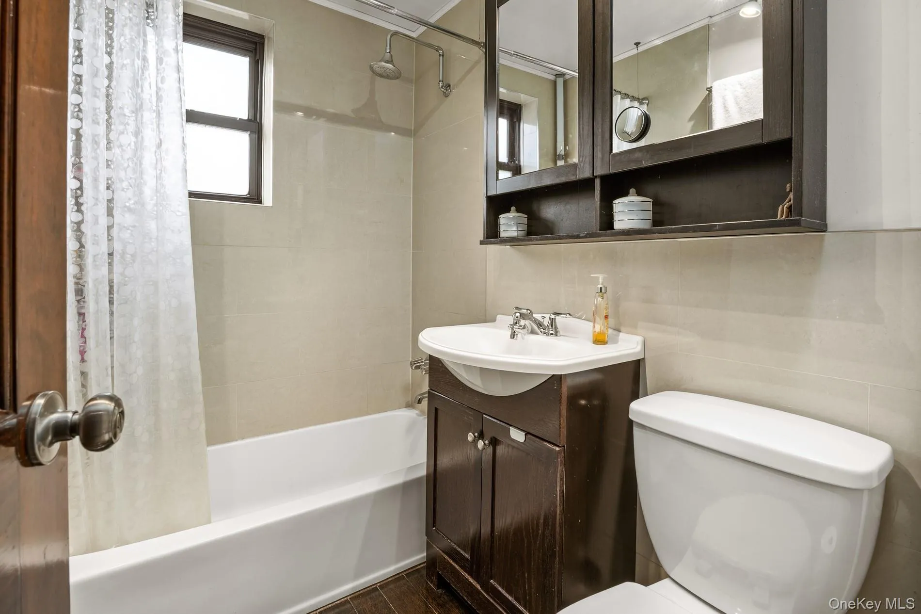 139-05 85 Drive, New York, NY, 1 Bedroom Bedrooms, 3 Rooms Rooms,1 BathroomBathrooms,Residential,For Rent,85,0,1004514 139-05 85 Drive, New York, NY, 1 Bedroom Bedrooms, 3 Rooms Rooms,1 BathroomBathrooms,Residential,For Rent,85,0,1004514
