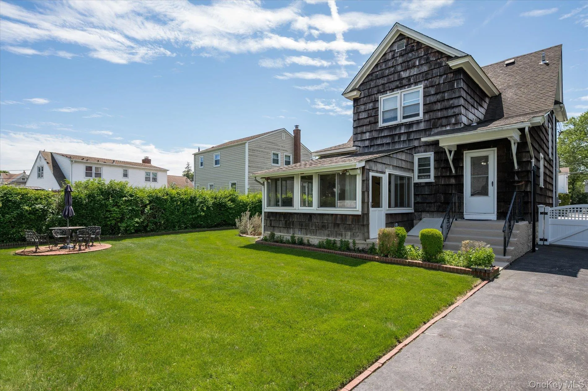 311 Locust Avenue, Hempstead, NY, 4 Bedrooms Bedrooms, 8 Rooms Rooms,2 BathroomsBathrooms,Residential,For Rent,Locust,0,1004520 311 Locust Avenue, Hempstead, NY, 4 Bedrooms Bedrooms, 8 Rooms Rooms,2 BathroomsBathrooms,Residential,For Rent,Locust,0,1004520