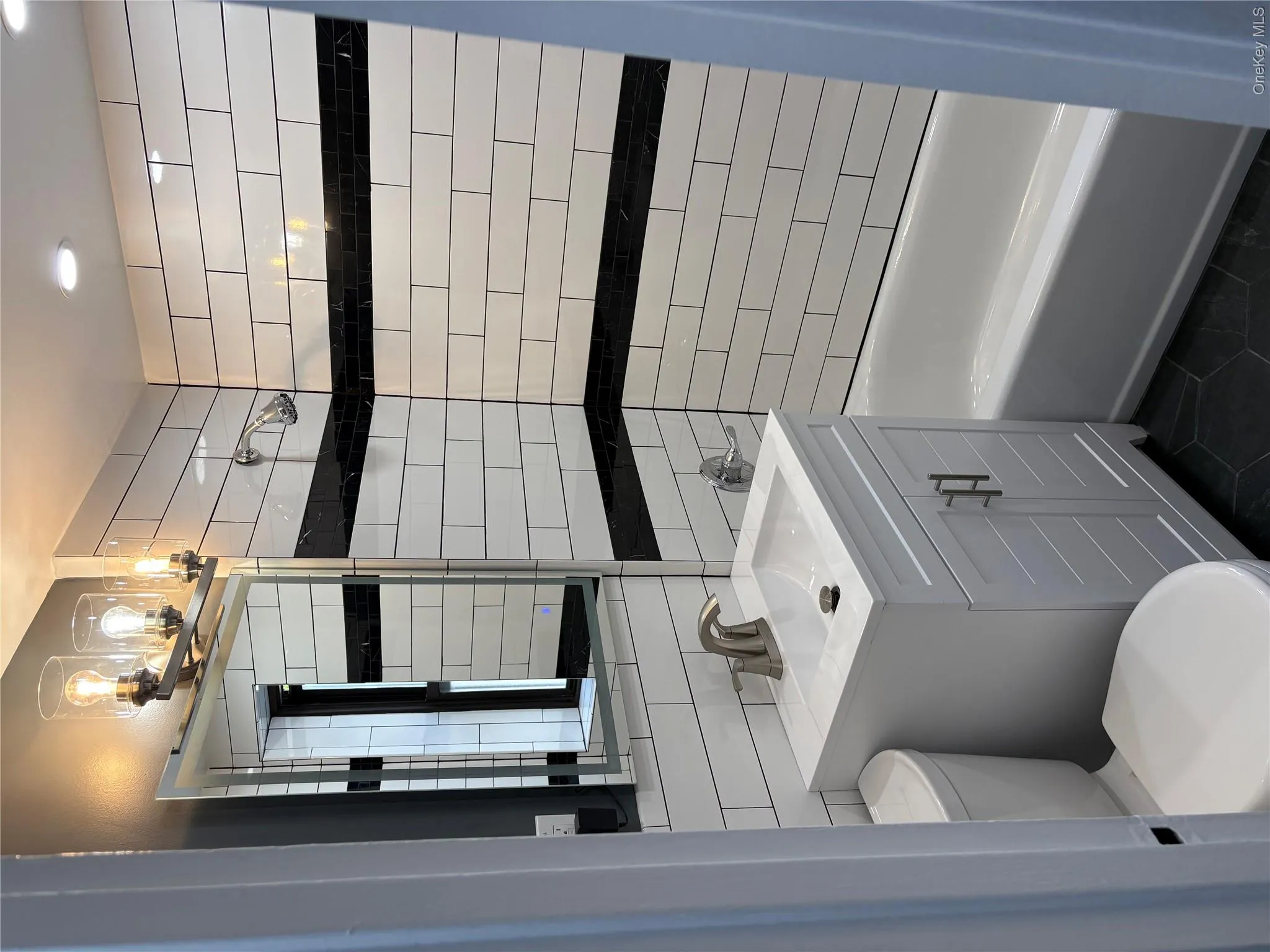 1 Jefferson Avenue, Hempstead, NY, 2 Bedrooms Bedrooms, 4 Rooms Rooms,1 BathroomBathrooms,Residential,For Rent,Jefferson,0,1004524 1 Jefferson Avenue, Hempstead, NY, 2 Bedrooms Bedrooms, 4 Rooms Rooms,1 BathroomBathrooms,Residential,For Rent,Jefferson,0,1004524