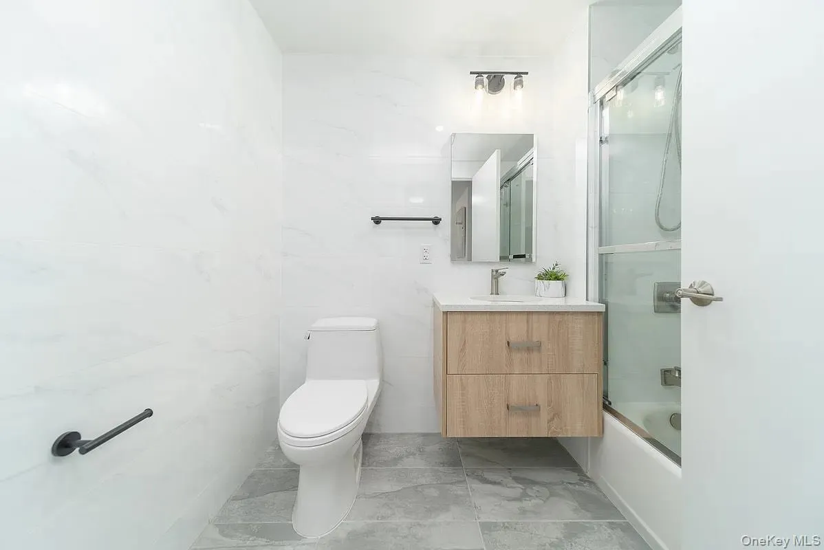 13119 Fowler Avenue, New York, NY, 1 Bedroom Bedrooms, 1 Room Rooms,1 BathroomBathrooms,Residential Lease,For Rent,Fowler,0,1004525 13119 Fowler Avenue, New York, NY, 1 Bedroom Bedrooms, 1 Room Rooms,1 BathroomBathrooms,Residential Lease,For Rent,Fowler,0,1004525