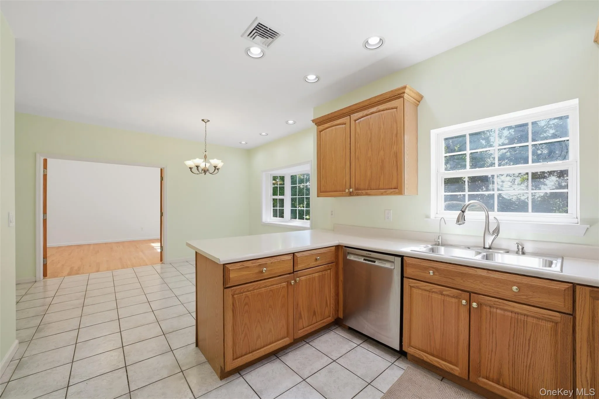 35 Wayacross Road, Carmel, NY, 4 Bedrooms Bedrooms, 7 Rooms Rooms,2 BathroomsBathrooms,Residential,For Rent,Wayacross,0,1004526 35 Wayacross Road, Carmel, NY, 4 Bedrooms Bedrooms, 7 Rooms Rooms,2 BathroomsBathrooms,Residential,For Rent,Wayacross,0,1004526