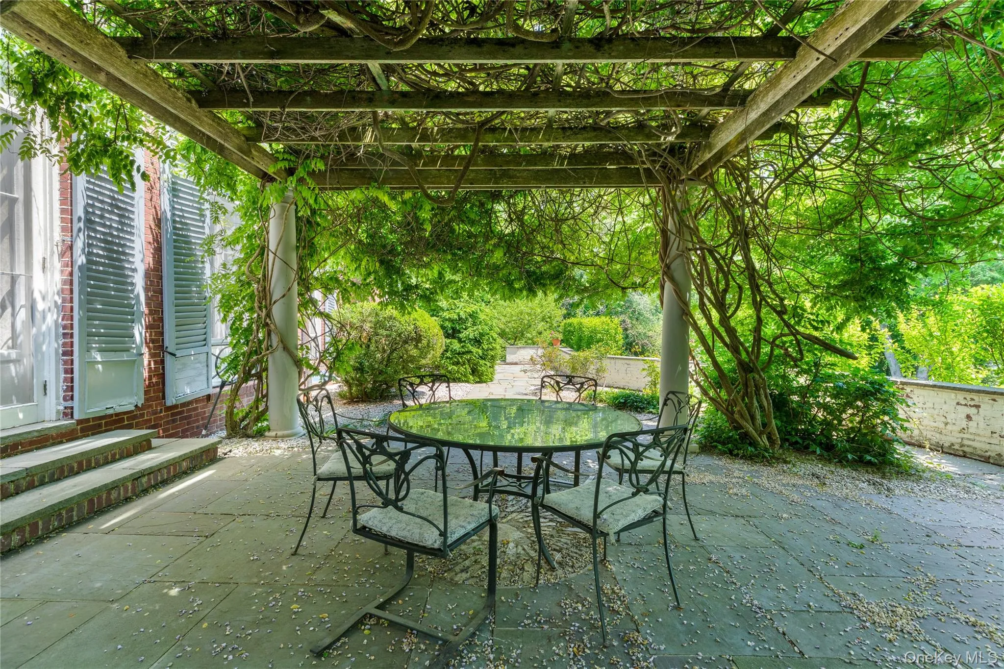 1780 Route 106, Oyster Bay, NY, 5 Bedrooms Bedrooms, 14 Rooms Rooms,5 BathroomsBathrooms,Residential,For Rent,Route 106,0,1004527 1780 Route 106, Oyster Bay, NY, 5 Bedrooms Bedrooms, 14 Rooms Rooms,5 BathroomsBathrooms,Residential,For Rent,Route 106,0,1004527