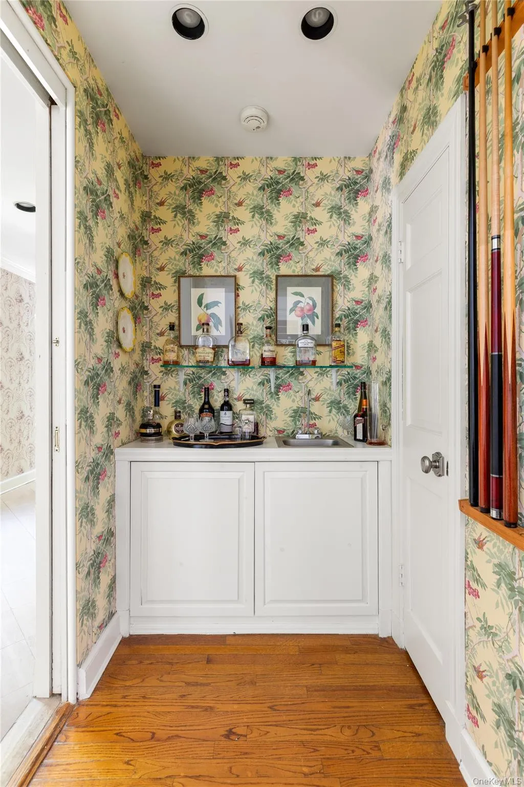 1780 Route 106, Oyster Bay, NY, 5 Bedrooms Bedrooms, 14 Rooms Rooms,5 BathroomsBathrooms,Residential,For Rent,Route 106,0,1004527 1780 Route 106, Oyster Bay, NY, 5 Bedrooms Bedrooms, 14 Rooms Rooms,5 BathroomsBathrooms,Residential,For Rent,Route 106,0,1004527