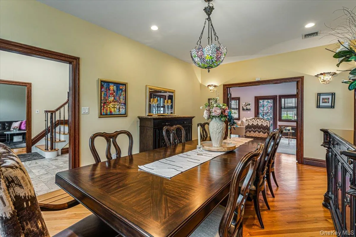 4308 Glenwood Street, New York, NY, 3 Bedrooms Bedrooms, 8 Rooms Rooms,3 BathroomsBathrooms,Residential,For Rent,Glenwood,0,1004530 4308 Glenwood Street, New York, NY, 3 Bedrooms Bedrooms, 8 Rooms Rooms,3 BathroomsBathrooms,Residential,For Rent,Glenwood,0,1004530
