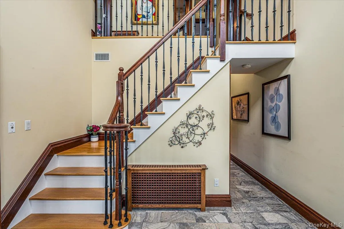 4308 Glenwood Street, New York, NY, 3 Bedrooms Bedrooms, 8 Rooms Rooms,3 BathroomsBathrooms,Residential,For Rent,Glenwood,0,1004530 4308 Glenwood Street, New York, NY, 3 Bedrooms Bedrooms, 8 Rooms Rooms,3 BathroomsBathrooms,Residential,For Rent,Glenwood,0,1004530