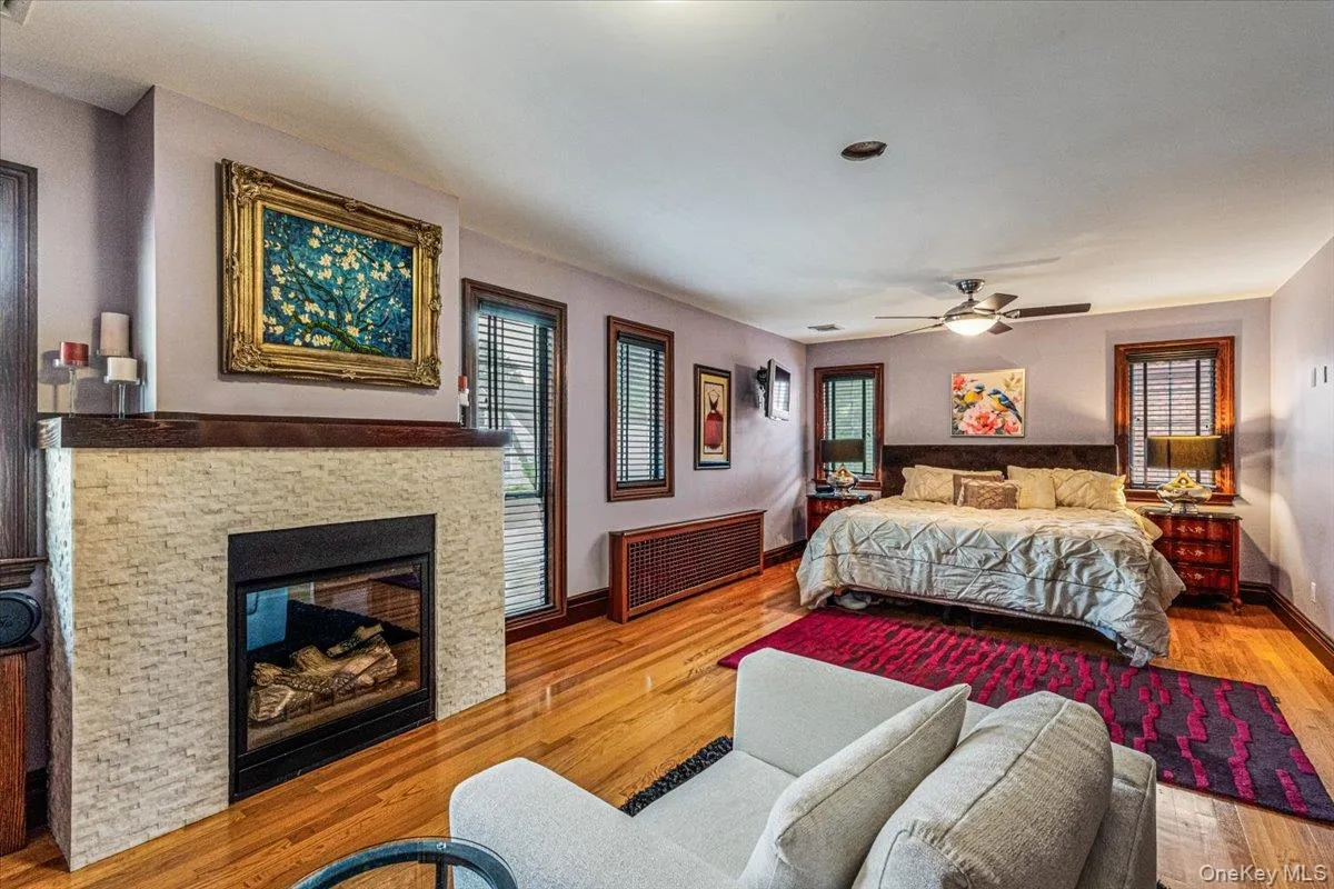 4308 Glenwood Street, New York, NY, 3 Bedrooms Bedrooms, 8 Rooms Rooms,3 BathroomsBathrooms,Residential,For Rent,Glenwood,0,1004530 4308 Glenwood Street, New York, NY, 3 Bedrooms Bedrooms, 8 Rooms Rooms,3 BathroomsBathrooms,Residential,For Rent,Glenwood,0,1004530