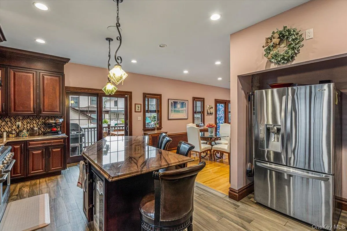 4308 Glenwood Street, New York, NY, 3 Bedrooms Bedrooms, 8 Rooms Rooms,3 BathroomsBathrooms,Residential,For Rent,Glenwood,0,1004530 4308 Glenwood Street, New York, NY, 3 Bedrooms Bedrooms, 8 Rooms Rooms,3 BathroomsBathrooms,Residential,For Rent,Glenwood,0,1004530