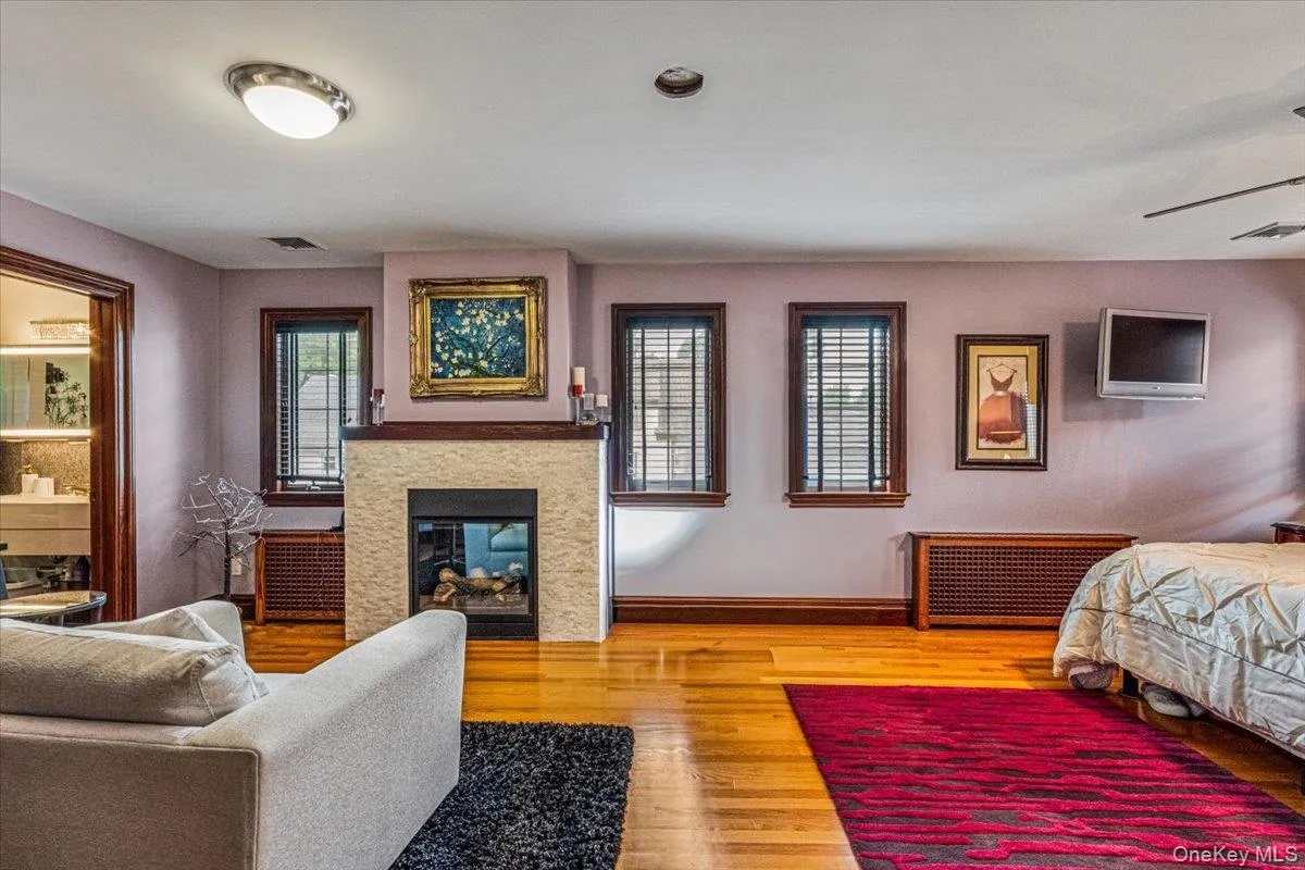 4308 Glenwood Street, New York, NY, 3 Bedrooms Bedrooms, 8 Rooms Rooms,3 BathroomsBathrooms,Residential,For Rent,Glenwood,0,1004530 4308 Glenwood Street, New York, NY, 3 Bedrooms Bedrooms, 8 Rooms Rooms,3 BathroomsBathrooms,Residential,For Rent,Glenwood,0,1004530