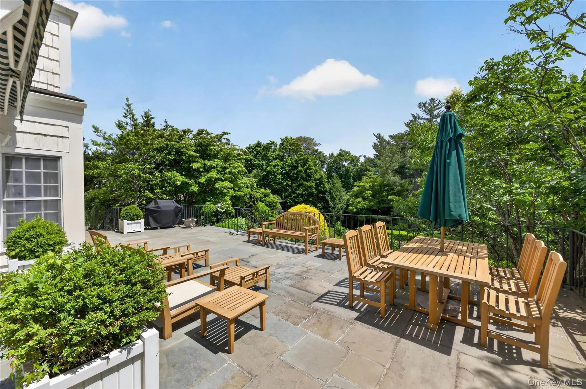 6 Hillair Circle, White Plains, NY, 6 Bedrooms Bedrooms, 12 Rooms Rooms,4 BathroomsBathrooms,Residential,For Rent,Hillair,0,KEY1004533 6 Hillair Circle, White Plains, NY, 6 Bedrooms Bedrooms, 12 Rooms Rooms,4 BathroomsBathrooms,Residential,For Rent,Hillair,0,KEY1004533