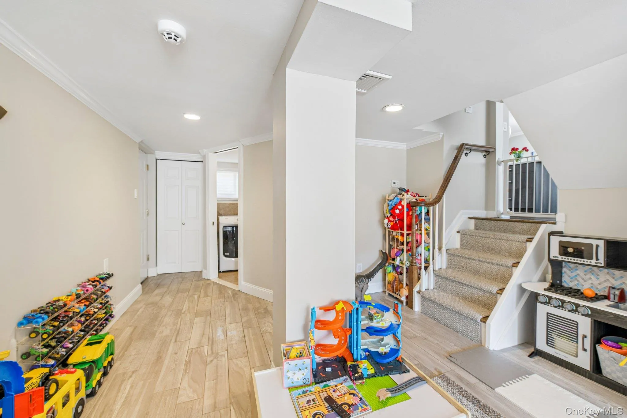 2821 Colonial Avenue, Hempstead, NY, 3 Bedrooms Bedrooms, 8 Rooms Rooms,2 BathroomsBathrooms,Residential,For Rent,Colonial,0,1004535 2821 Colonial Avenue, Hempstead, NY, 3 Bedrooms Bedrooms, 8 Rooms Rooms,2 BathroomsBathrooms,Residential,For Rent,Colonial,0,1004535