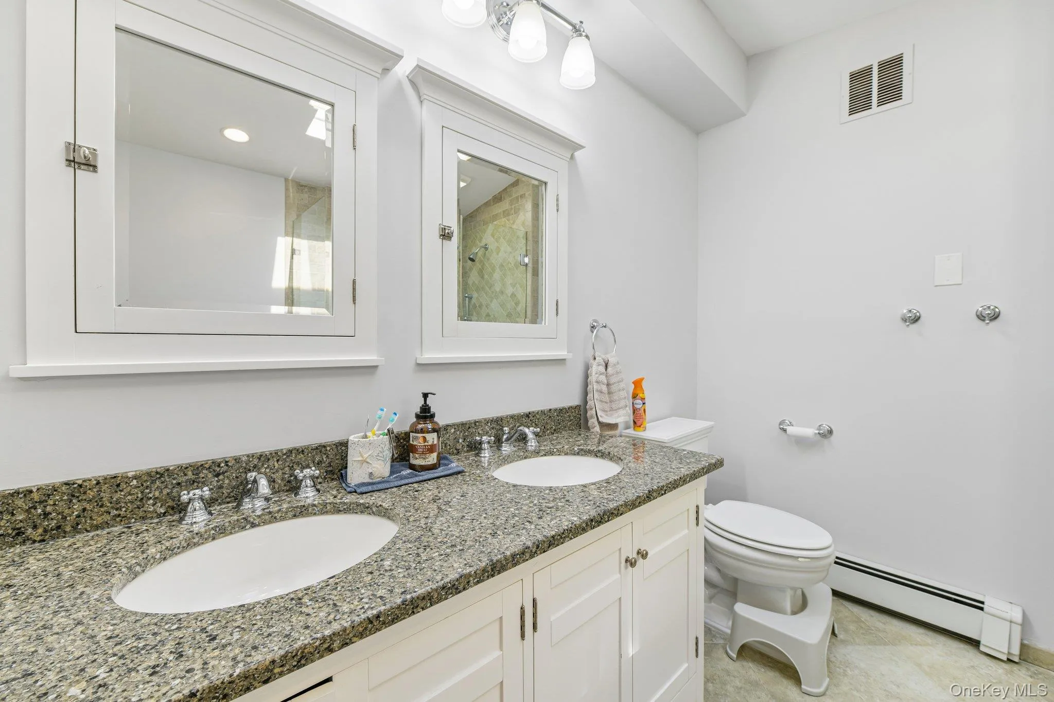 2821 Colonial Avenue, Hempstead, NY, 3 Bedrooms Bedrooms, 8 Rooms Rooms,2 BathroomsBathrooms,Residential,For Rent,Colonial,0,1004535 2821 Colonial Avenue, Hempstead, NY, 3 Bedrooms Bedrooms, 8 Rooms Rooms,2 BathroomsBathrooms,Residential,For Rent,Colonial,0,1004535