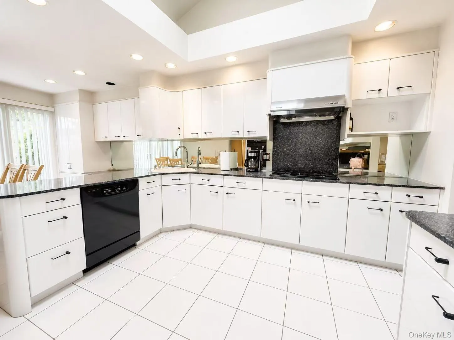 21 Redwood Court, Glen Cove, NY, 5 Bedrooms Bedrooms, 8 Rooms Rooms,3 BathroomsBathrooms,Residential Lease,For Rent,Redwood,0,1004536 21 Redwood Court, Glen Cove, NY, 5 Bedrooms Bedrooms, 8 Rooms Rooms,3 BathroomsBathrooms,Residential Lease,For Rent,Redwood,0,1004536