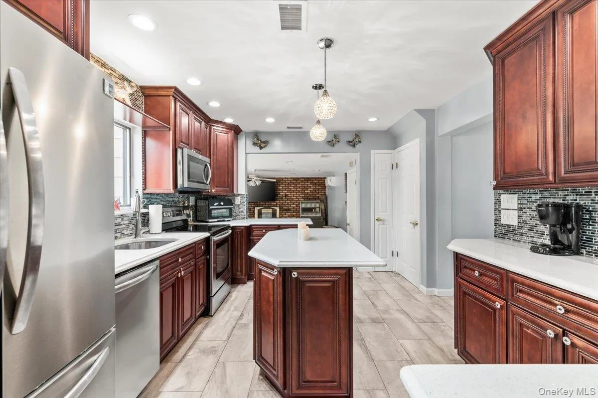 9 Bernadette Court, Oyster Bay, NY, 4 Bedrooms Bedrooms, 12 Rooms Rooms,3 BathroomsBathrooms,Residential,For Rent,Bernadette,0,1004537 9 Bernadette Court, Oyster Bay, NY, 4 Bedrooms Bedrooms, 12 Rooms Rooms,3 BathroomsBathrooms,Residential,For Rent,Bernadette,0,1004537