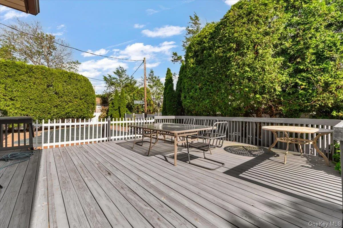 9 Bernadette Court, Oyster Bay, NY, 4 Bedrooms Bedrooms, 12 Rooms Rooms,3 BathroomsBathrooms,Residential,For Rent,Bernadette,0,1004537 9 Bernadette Court, Oyster Bay, NY, 4 Bedrooms Bedrooms, 12 Rooms Rooms,3 BathroomsBathrooms,Residential,For Rent,Bernadette,0,1004537