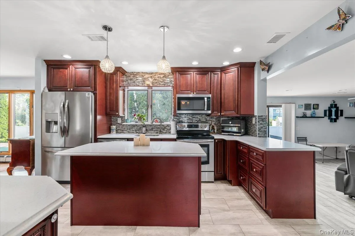 9 Bernadette Court, Oyster Bay, NY, 4 Bedrooms Bedrooms, 12 Rooms Rooms,3 BathroomsBathrooms,Residential,For Rent,Bernadette,0,1004537 9 Bernadette Court, Oyster Bay, NY, 4 Bedrooms Bedrooms, 12 Rooms Rooms,3 BathroomsBathrooms,Residential,For Rent,Bernadette,0,1004537