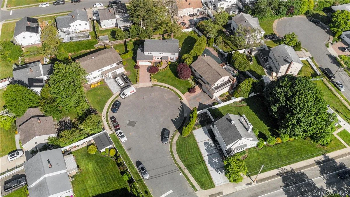 9 Bernadette Court, Oyster Bay, NY, 4 Bedrooms Bedrooms, 12 Rooms Rooms,3 BathroomsBathrooms,Residential,For Rent,Bernadette,0,1004537 9 Bernadette Court, Oyster Bay, NY, 4 Bedrooms Bedrooms, 12 Rooms Rooms,3 BathroomsBathrooms,Residential,For Rent,Bernadette,0,1004537