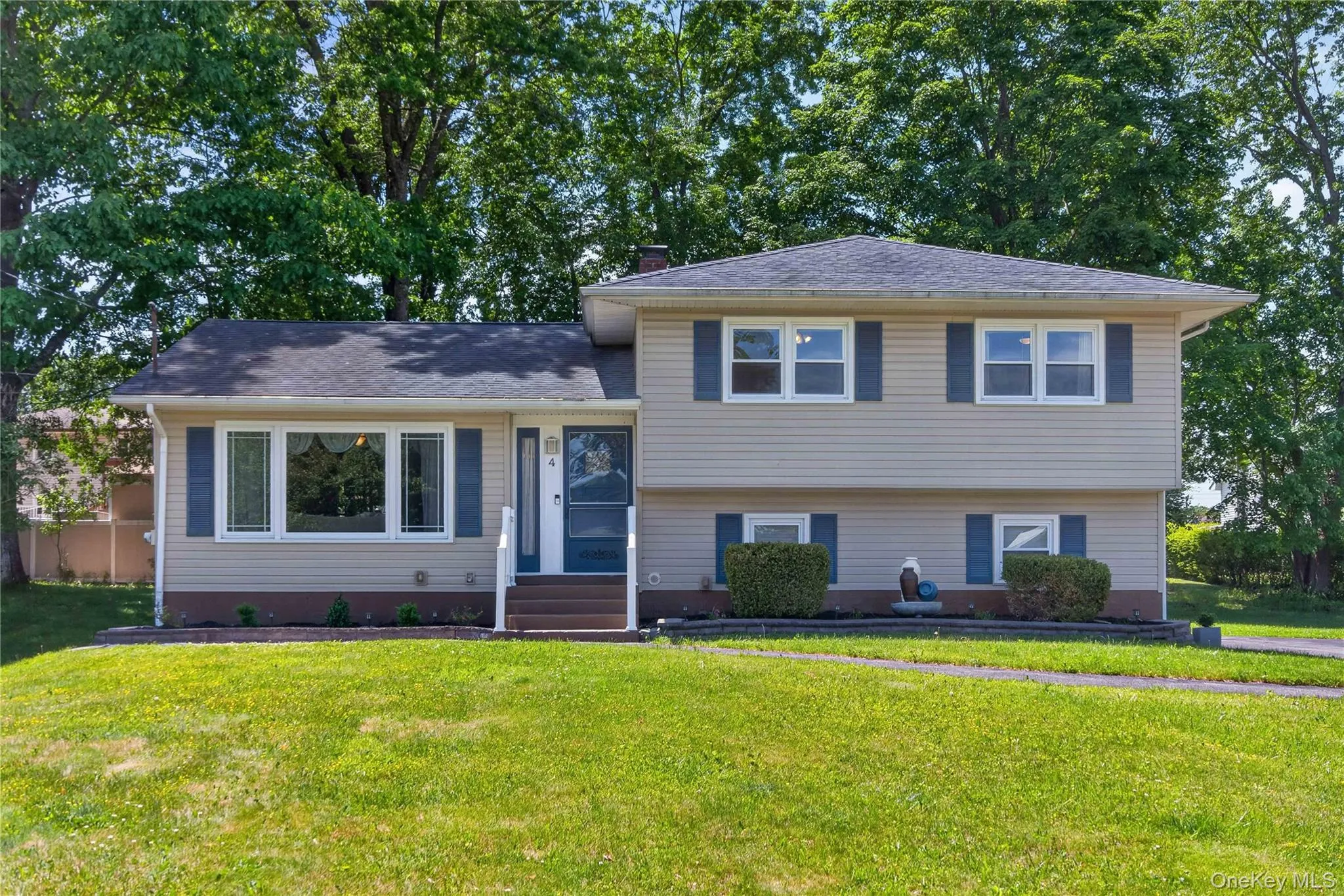 4 Saint Eve Court, Middletown, NY, 3 Bedrooms Bedrooms, 7 Rooms Rooms,1 BathroomBathrooms,Residential,For Rent,Saint Eve,0,1004538 4 Saint Eve Court, Middletown, NY, 3 Bedrooms Bedrooms, 7 Rooms Rooms,1 BathroomBathrooms,Residential,For Rent,Saint Eve,0,1004538