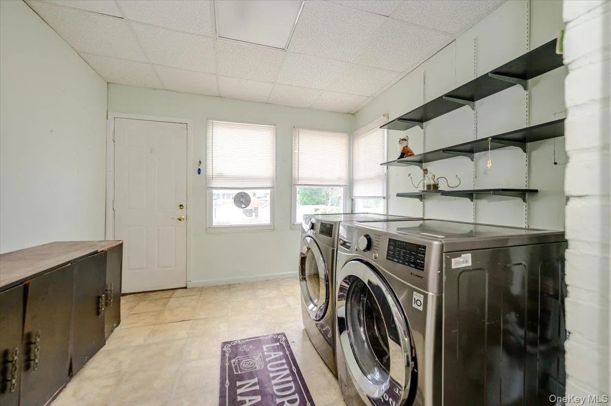 156 Revere Avenue, New York, NY, 3 Bedrooms Bedrooms, 8 Rooms Rooms,2 BathroomsBathrooms,Residential,For Rent,Revere,0,1004540 156 Revere Avenue, New York, NY, 3 Bedrooms Bedrooms, 8 Rooms Rooms,2 BathroomsBathrooms,Residential,For Rent,Revere,0,1004540