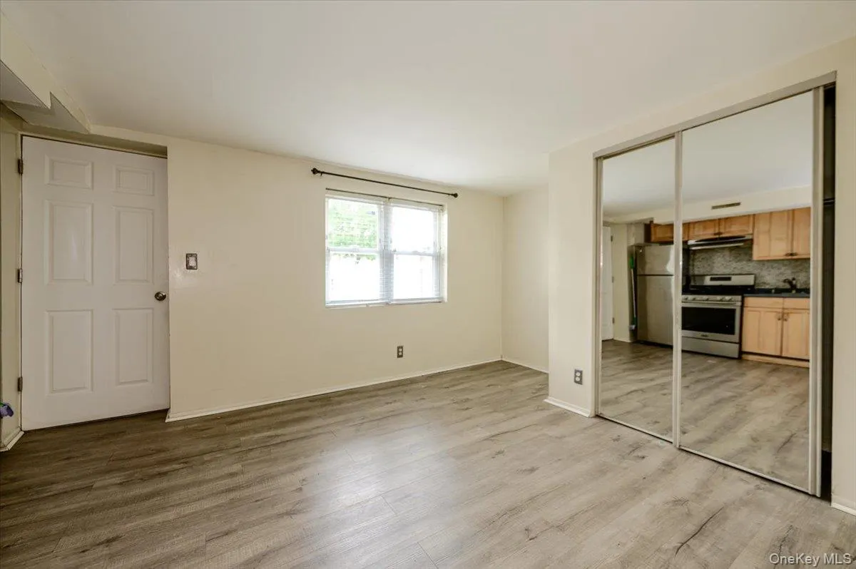 156 Revere Avenue, New York, NY, 3 Bedrooms Bedrooms, 8 Rooms Rooms,2 BathroomsBathrooms,Residential,For Rent,Revere,0,1004540 156 Revere Avenue, New York, NY, 3 Bedrooms Bedrooms, 8 Rooms Rooms,2 BathroomsBathrooms,Residential,For Rent,Revere,0,1004540
