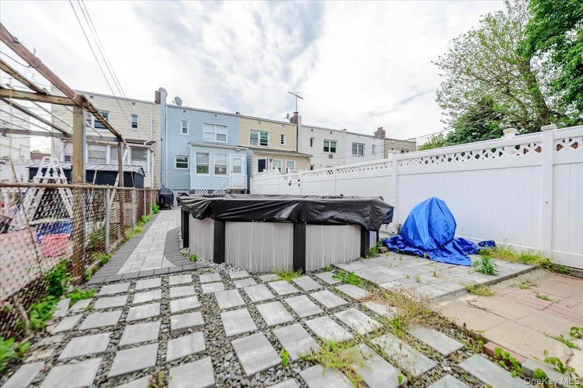 156 Revere Avenue, New York, NY, 3 Bedrooms Bedrooms, 8 Rooms Rooms,2 BathroomsBathrooms,Residential,For Rent,Revere,0,1004540 156 Revere Avenue, New York, NY, 3 Bedrooms Bedrooms, 8 Rooms Rooms,2 BathroomsBathrooms,Residential,For Rent,Revere,0,1004540