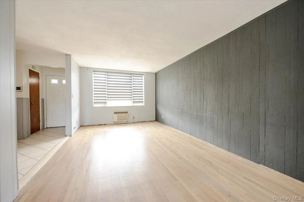 156 Revere Avenue, New York, NY, 3 Bedrooms Bedrooms, 8 Rooms Rooms,2 BathroomsBathrooms,Residential,For Rent,Revere,0,1004540 156 Revere Avenue, New York, NY, 3 Bedrooms Bedrooms, 8 Rooms Rooms,2 BathroomsBathrooms,Residential,For Rent,Revere,0,1004540