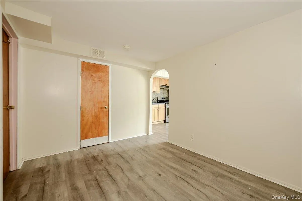 156 Revere Avenue, New York, NY, 3 Bedrooms Bedrooms, 8 Rooms Rooms,2 BathroomsBathrooms,Residential,For Rent,Revere,0,1004540 156 Revere Avenue, New York, NY, 3 Bedrooms Bedrooms, 8 Rooms Rooms,2 BathroomsBathrooms,Residential,For Rent,Revere,0,1004540