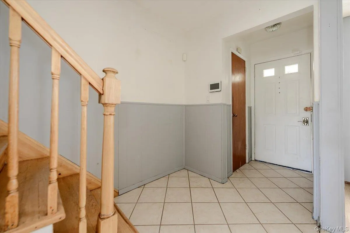 156 Revere Avenue, New York, NY, 3 Bedrooms Bedrooms, 8 Rooms Rooms,2 BathroomsBathrooms,Residential,For Rent,Revere,0,1004540 156 Revere Avenue, New York, NY, 3 Bedrooms Bedrooms, 8 Rooms Rooms,2 BathroomsBathrooms,Residential,For Rent,Revere,0,1004540