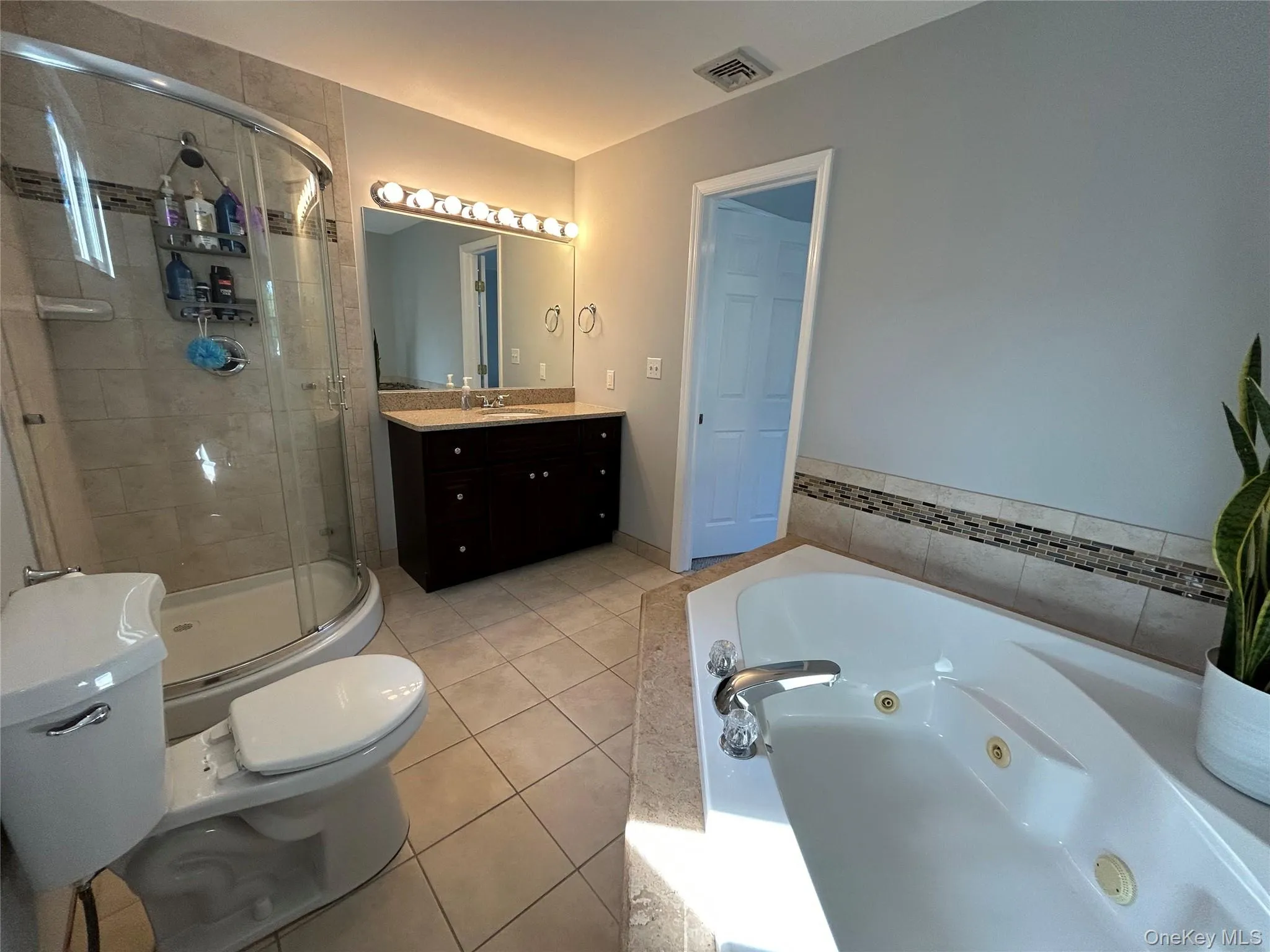 27 Sunburst Drive, Brookhaven, NY, 4 Bedrooms Bedrooms, 7 Rooms Rooms,2 BathroomsBathrooms,Residential,For Rent,Sunburst,0,1004542 27 Sunburst Drive, Brookhaven, NY, 4 Bedrooms Bedrooms, 7 Rooms Rooms,2 BathroomsBathrooms,Residential,For Rent,Sunburst,0,1004542
