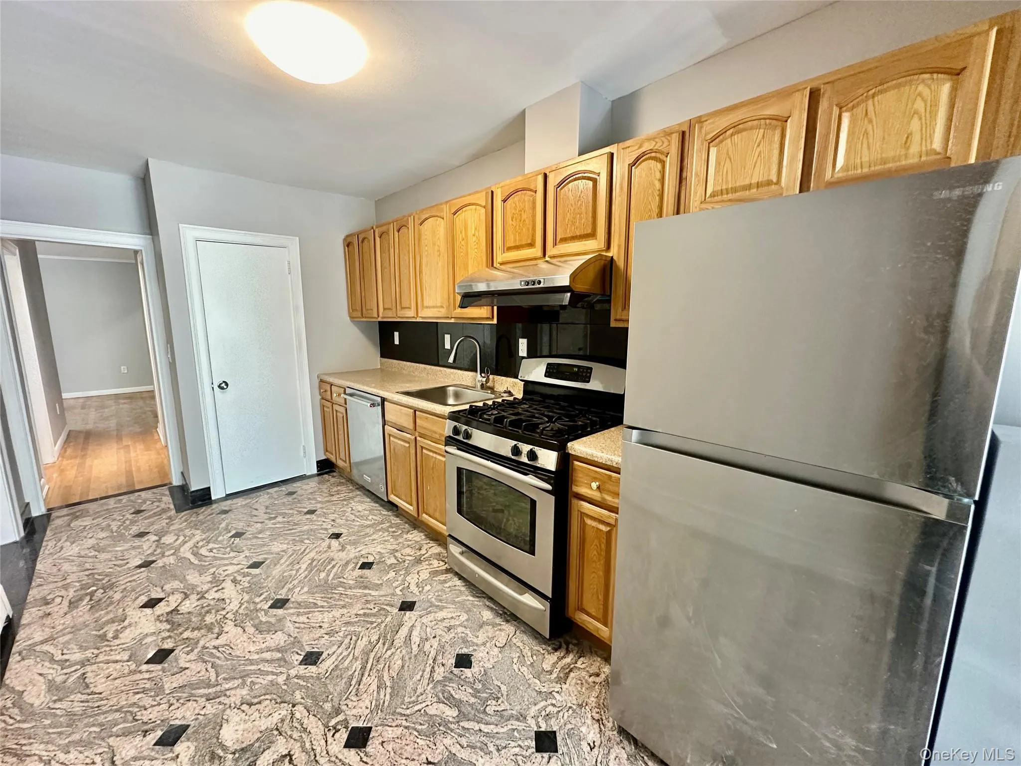 213-49 39th Avenue, New York, NY, 3 Bedrooms Bedrooms, 7 Rooms Rooms,2 BathroomsBathrooms,Residential Lease,For Rent,39th,0,1004544 213-49 39th Avenue, New York, NY, 3 Bedrooms Bedrooms, 7 Rooms Rooms,2 BathroomsBathrooms,Residential Lease,For Rent,39th,0,1004544
