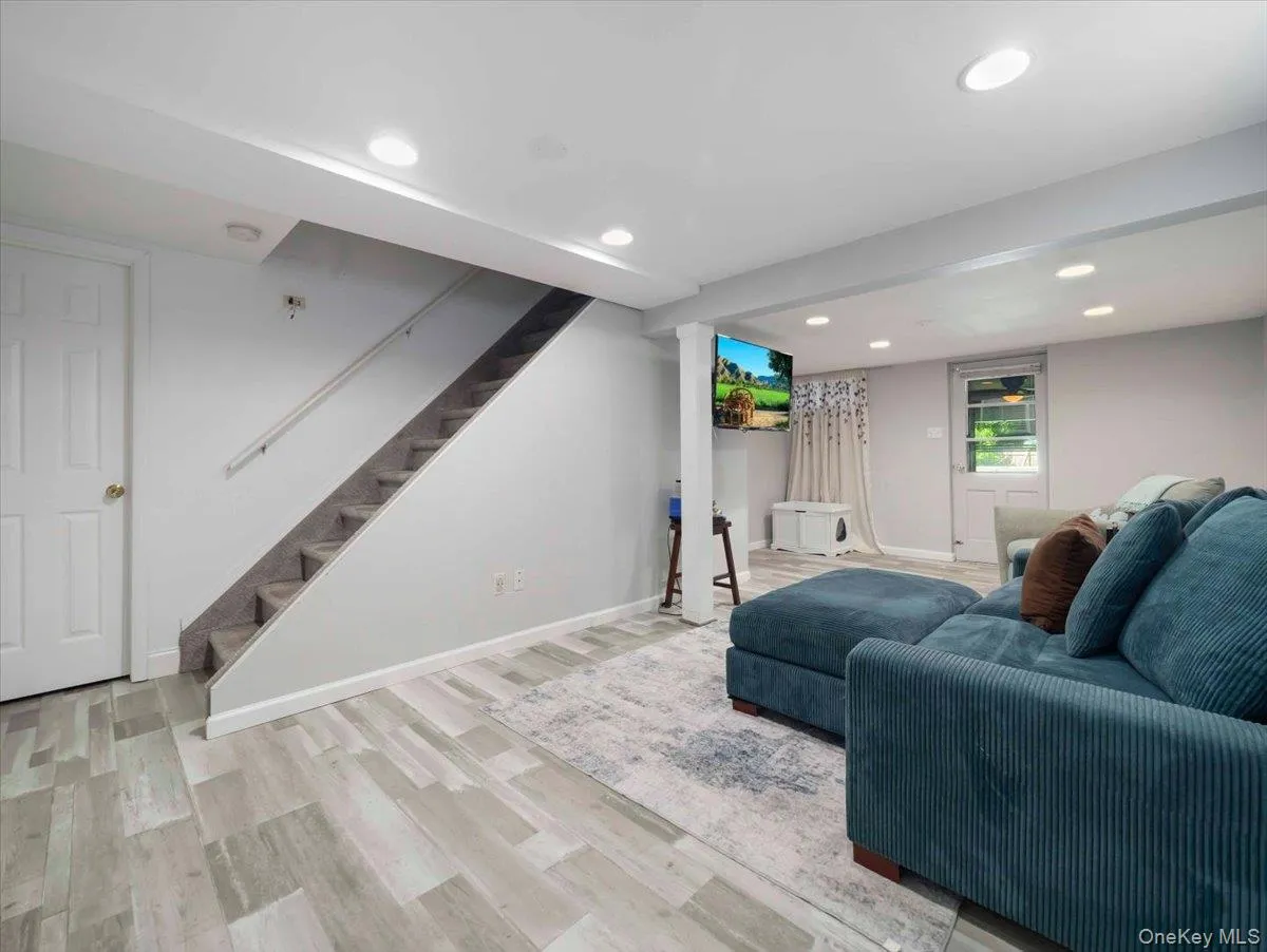 35 Hillside Avenue, Ramapo, NY, 3 Bedrooms Bedrooms, 8 Rooms Rooms,2 BathroomsBathrooms,Residential,For Rent,Hillside,0,1004551 35 Hillside Avenue, Ramapo, NY, 3 Bedrooms Bedrooms, 8 Rooms Rooms,2 BathroomsBathrooms,Residential,For Rent,Hillside,0,1004551