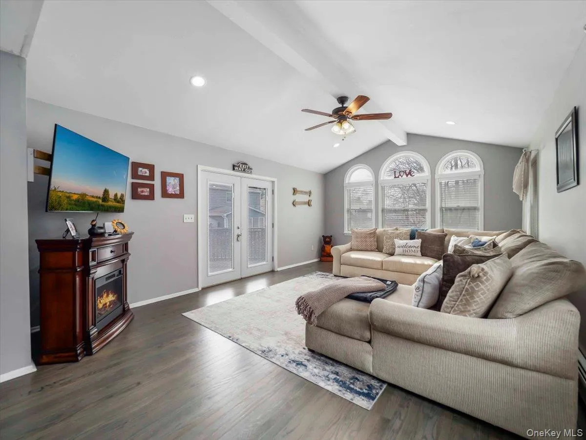 35 Hillside Avenue, Ramapo, NY, 3 Bedrooms Bedrooms, 8 Rooms Rooms,2 BathroomsBathrooms,Residential,For Rent,Hillside,0,1004551 35 Hillside Avenue, Ramapo, NY, 3 Bedrooms Bedrooms, 8 Rooms Rooms,2 BathroomsBathrooms,Residential,For Rent,Hillside,0,1004551