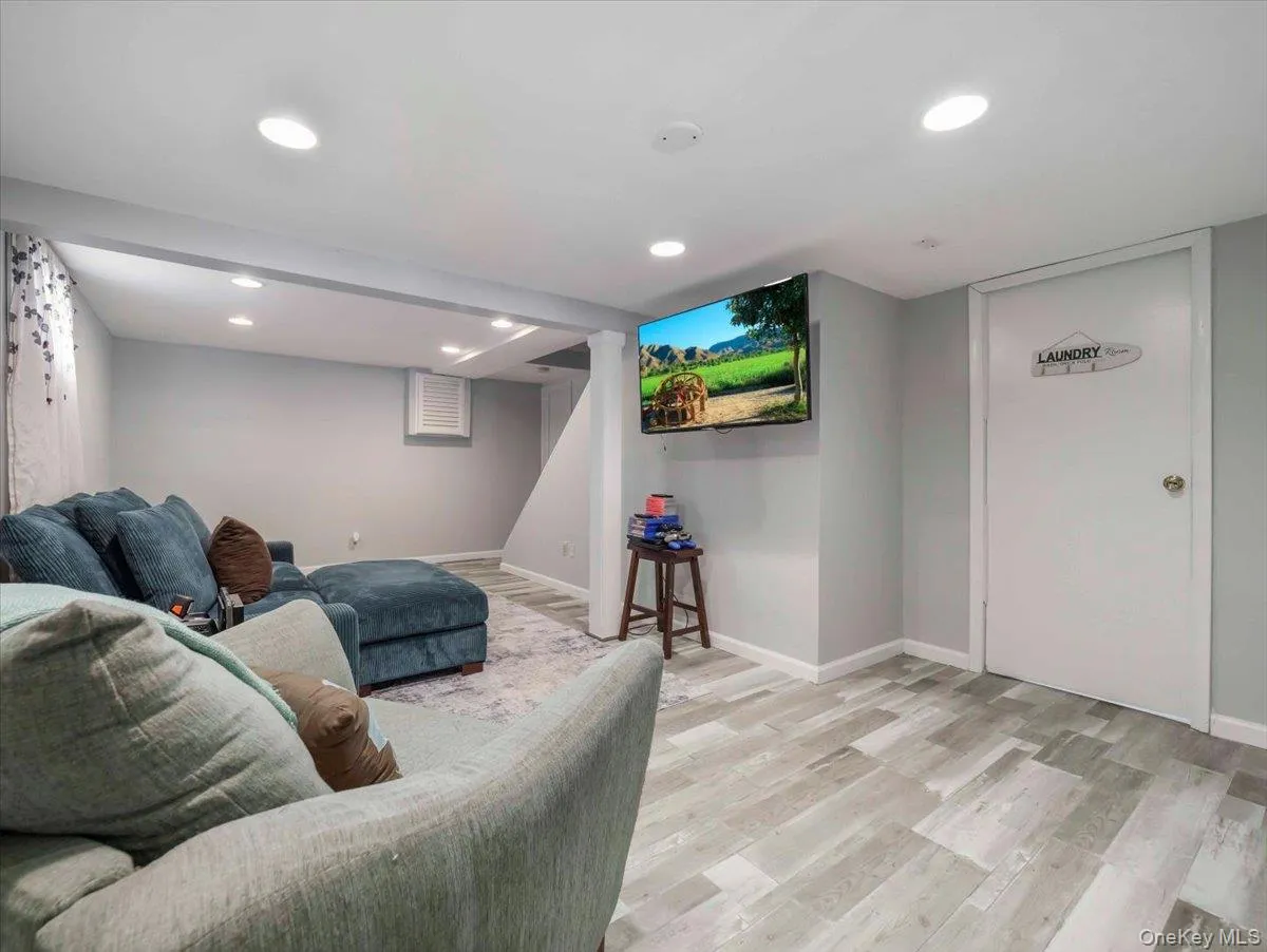 35 Hillside Avenue, Ramapo, NY, 3 Bedrooms Bedrooms, 8 Rooms Rooms,2 BathroomsBathrooms,Residential,For Rent,Hillside,0,1004551 35 Hillside Avenue, Ramapo, NY, 3 Bedrooms Bedrooms, 8 Rooms Rooms,2 BathroomsBathrooms,Residential,For Rent,Hillside,0,1004551