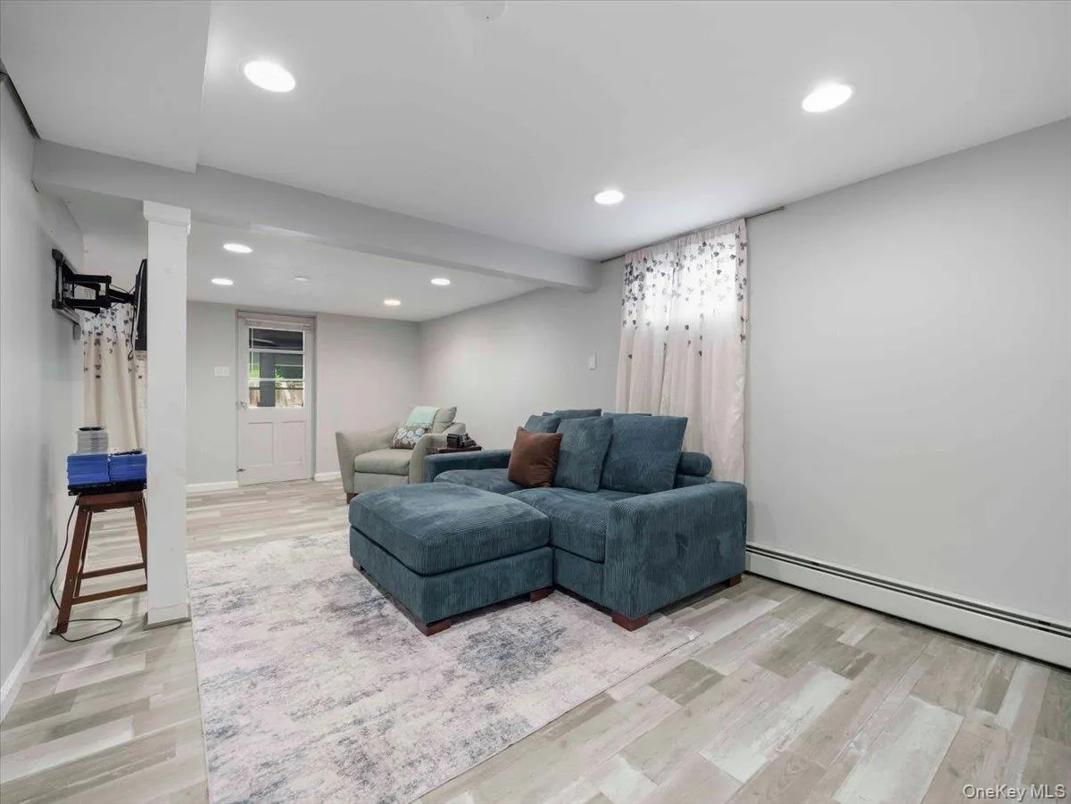 35 Hillside Avenue, Ramapo, NY, 3 Bedrooms Bedrooms, 8 Rooms Rooms,2 BathroomsBathrooms,Residential,For Rent,Hillside,0,1004551 35 Hillside Avenue, Ramapo, NY, 3 Bedrooms Bedrooms, 8 Rooms Rooms,2 BathroomsBathrooms,Residential,For Rent,Hillside,0,1004551