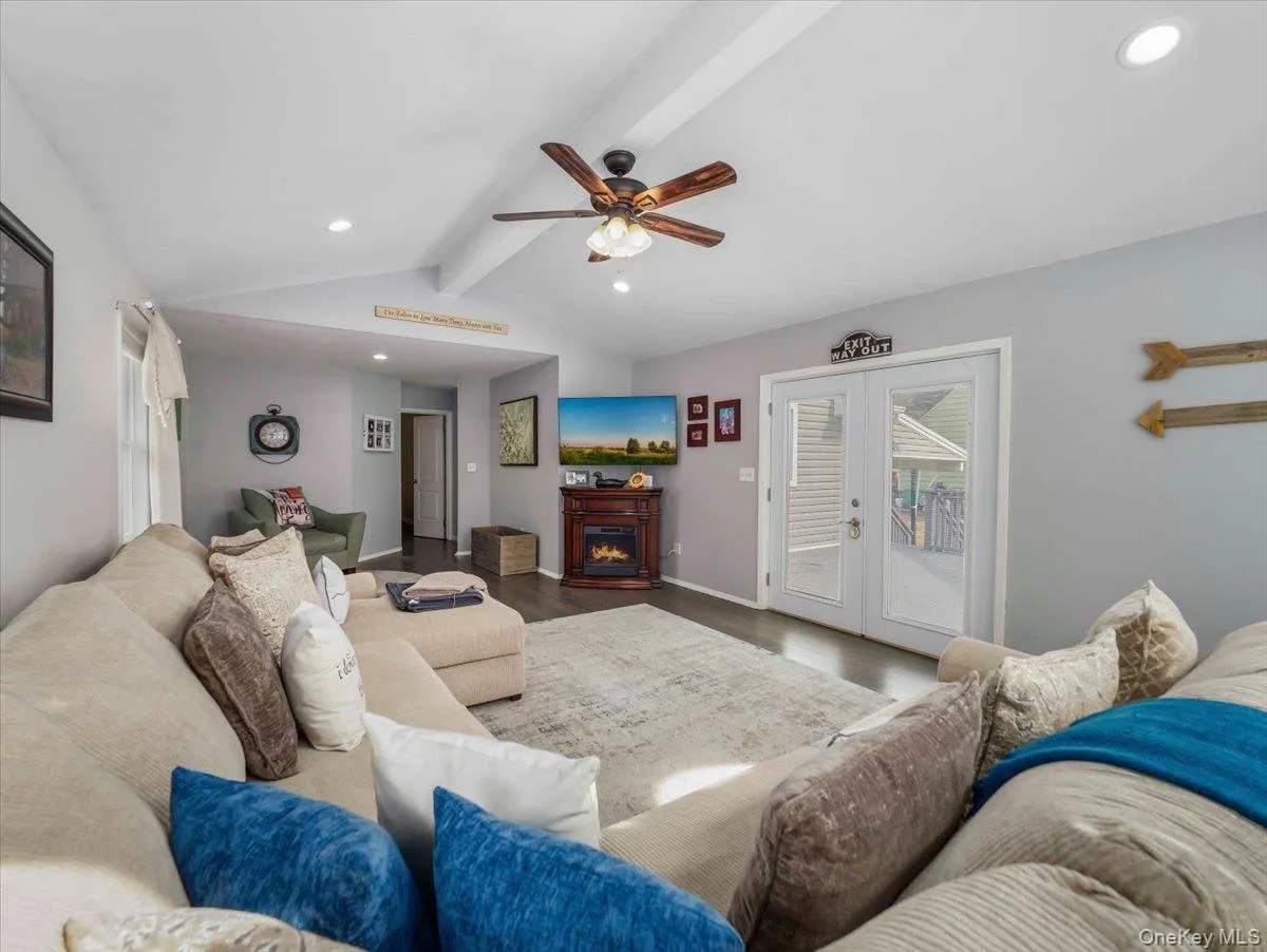 35 Hillside Avenue, Ramapo, NY, 3 Bedrooms Bedrooms, 8 Rooms Rooms,2 BathroomsBathrooms,Residential,For Rent,Hillside,0,1004551 35 Hillside Avenue, Ramapo, NY, 3 Bedrooms Bedrooms, 8 Rooms Rooms,2 BathroomsBathrooms,Residential,For Rent,Hillside,0,1004551
