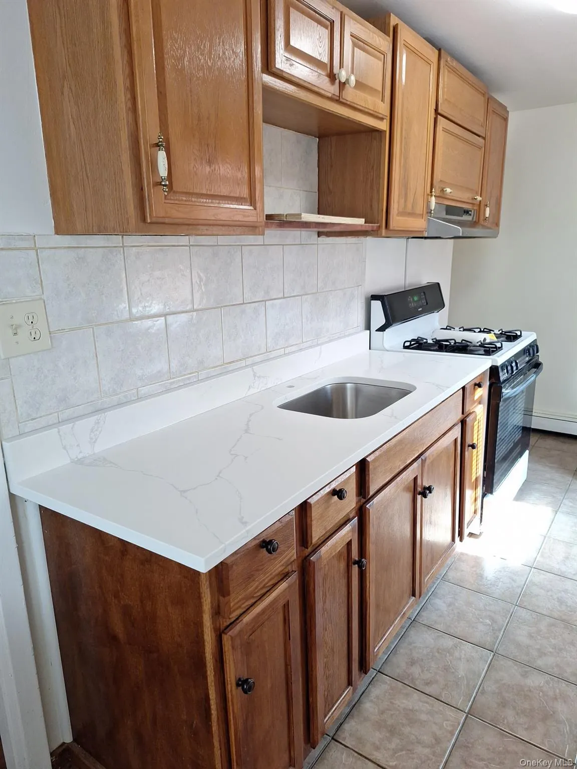 14 Walnut Avenue, Babylon, NY, 3 Bedrooms Bedrooms, 6 Rooms Rooms,1 BathroomBathrooms,Residential Lease,For Rent,Walnut,0,1004552 14 Walnut Avenue, Babylon, NY, 3 Bedrooms Bedrooms, 6 Rooms Rooms,1 BathroomBathrooms,Residential Lease,For Rent,Walnut,0,1004552