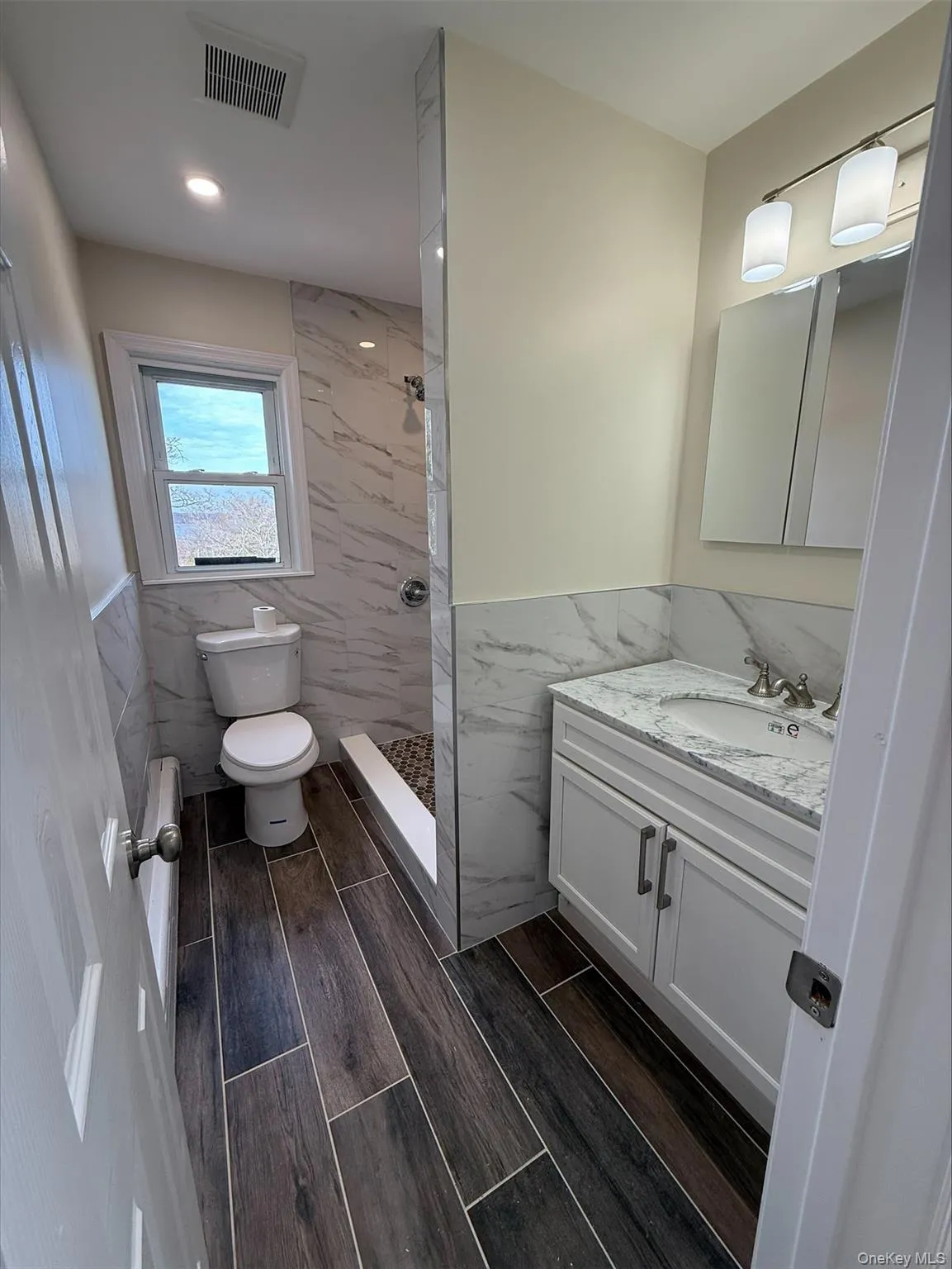 8 Jackson Street, Glen Cove, NY, 3 Bedrooms Bedrooms, 5 Rooms Rooms,1 BathroomBathrooms,Residential Lease,For Rent,Jackson,0,1004557 8 Jackson Street, Glen Cove, NY, 3 Bedrooms Bedrooms, 5 Rooms Rooms,1 BathroomBathrooms,Residential Lease,For Rent,Jackson,0,1004557