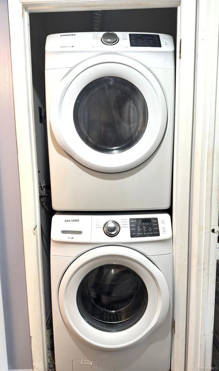 In-unit laundry In-unit laundry