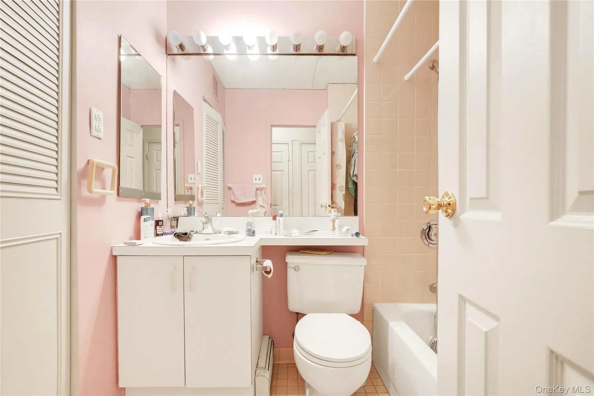 71-48 162nd Street, New York, NY, 3 Bedrooms Bedrooms, 5 Rooms Rooms,2 BathroomsBathrooms,Residential,For Rent,162nd,0,1004566 71-48 162nd Street, New York, NY, 3 Bedrooms Bedrooms, 5 Rooms Rooms,2 BathroomsBathrooms,Residential,For Rent,162nd,0,1004566