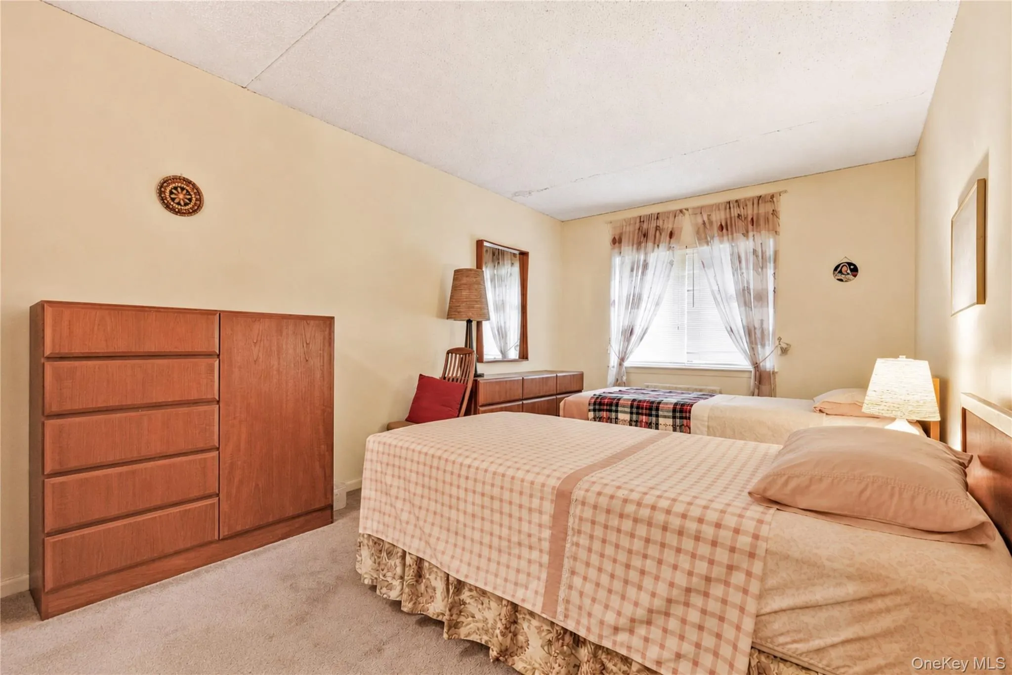 71-48 162nd Street, New York, NY, 3 Bedrooms Bedrooms, 5 Rooms Rooms,2 BathroomsBathrooms,Residential,For Rent,162nd,0,1004566 71-48 162nd Street, New York, NY, 3 Bedrooms Bedrooms, 5 Rooms Rooms,2 BathroomsBathrooms,Residential,For Rent,162nd,0,1004566