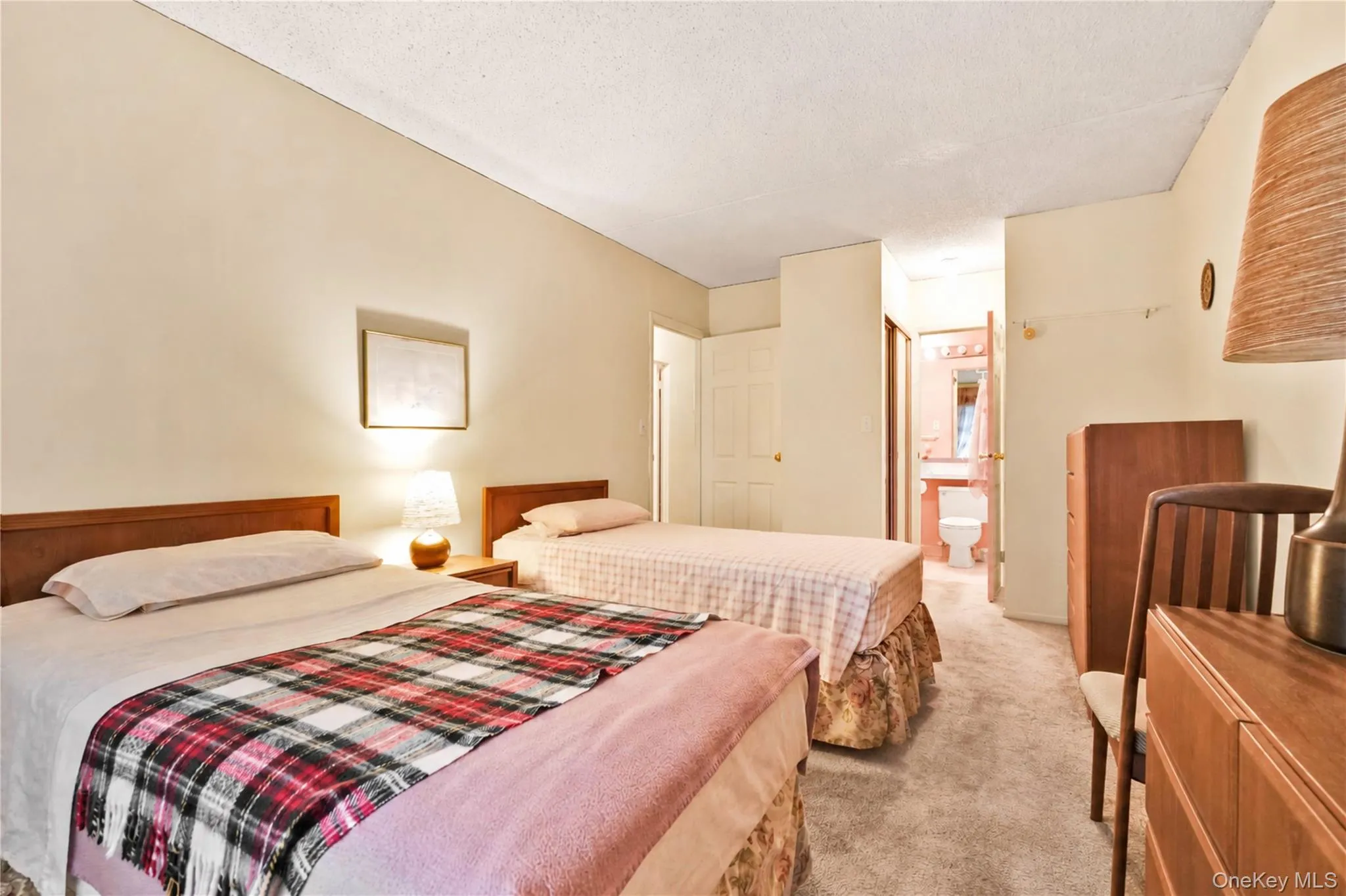 71-48 162nd Street, New York, NY, 3 Bedrooms Bedrooms, 5 Rooms Rooms,2 BathroomsBathrooms,Residential,For Rent,162nd,0,1004566 71-48 162nd Street, New York, NY, 3 Bedrooms Bedrooms, 5 Rooms Rooms,2 BathroomsBathrooms,Residential,For Rent,162nd,0,1004566