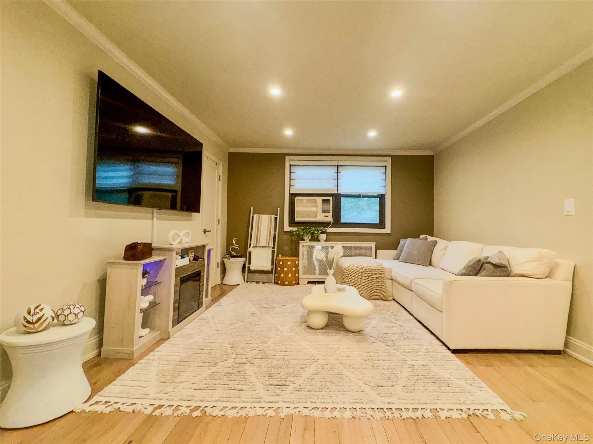 17-76 166 Street, New York, NY, 1 Bedroom Bedrooms, 4 Rooms Rooms,1 BathroomBathrooms,Residential,For Rent,166,0,1004567 17-76 166 Street, New York, NY, 1 Bedroom Bedrooms, 4 Rooms Rooms,1 BathroomBathrooms,Residential,For Rent,166,0,1004567