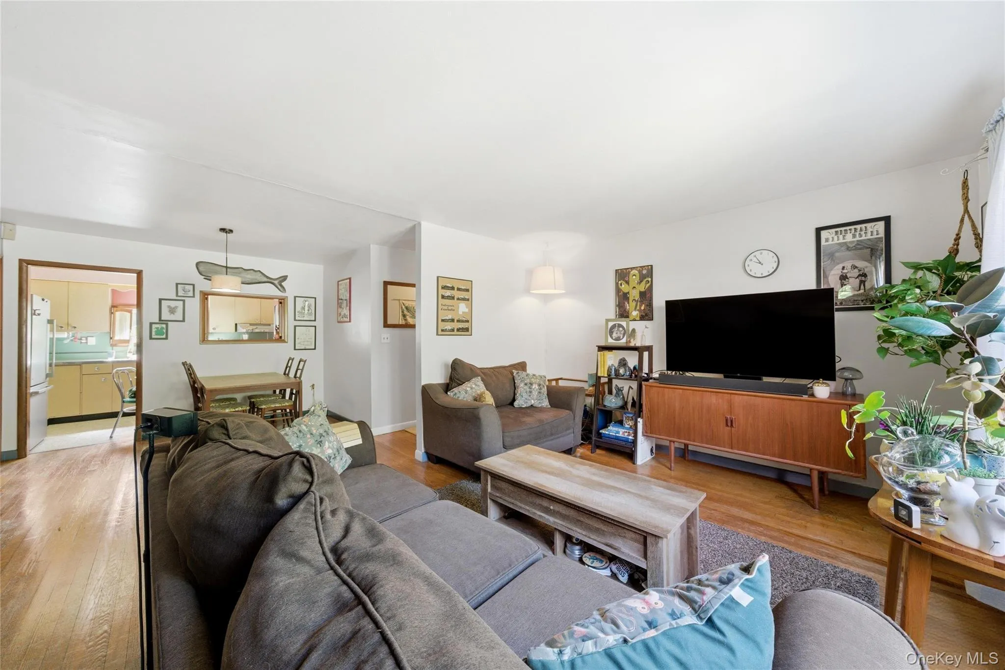 37 Winston Drive, Smithtown, NY, 3 Bedrooms Bedrooms, 6 Rooms Rooms,1 BathroomBathrooms,Residential,For Rent,Winston,0,1004569 37 Winston Drive, Smithtown, NY, 3 Bedrooms Bedrooms, 6 Rooms Rooms,1 BathroomBathrooms,Residential,For Rent,Winston,0,1004569