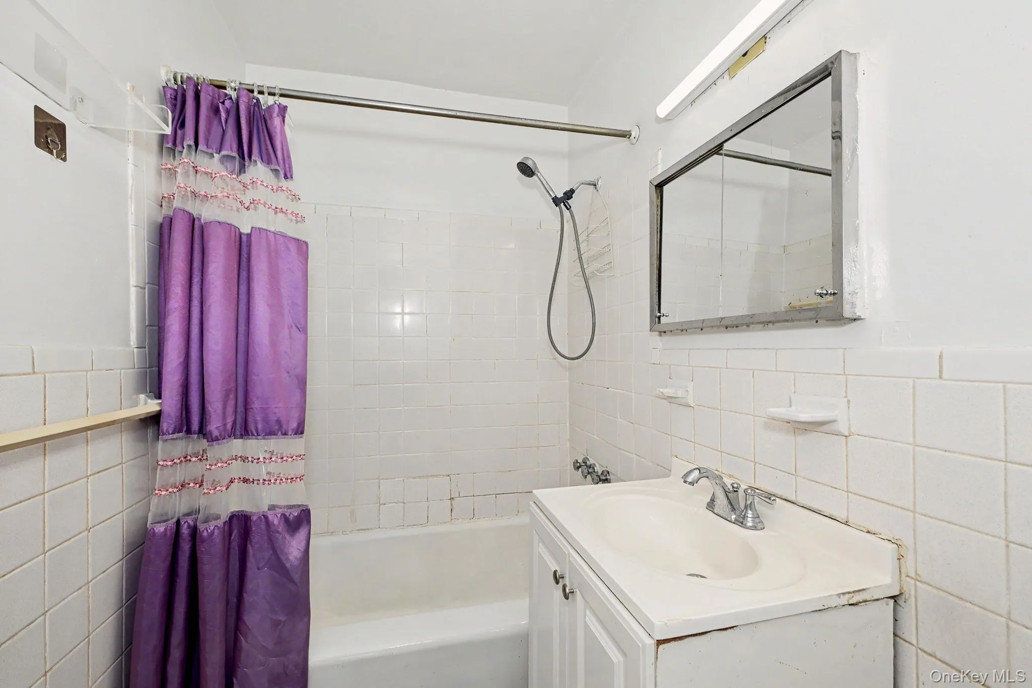 6300 Riverdale Avenue, New York, NY, 2 Bedrooms Bedrooms, 5 Rooms Rooms,1 BathroomBathrooms,Residential,For Rent,Riverdale,0,1004570 6300 Riverdale Avenue, New York, NY, 2 Bedrooms Bedrooms, 5 Rooms Rooms,1 BathroomBathrooms,Residential,For Rent,Riverdale,0,1004570